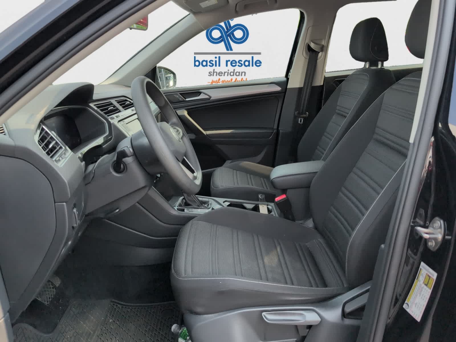2022 Volkswagen Tiguan S photo 10
