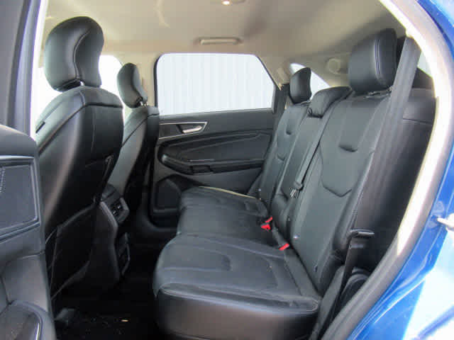 2018 Ford Edge Titanium photo 4