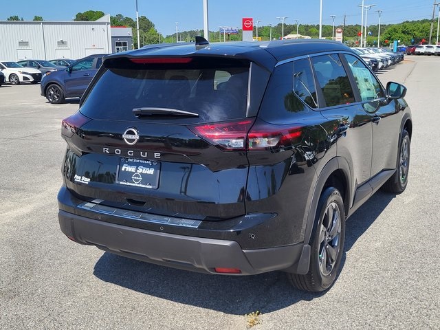 2025 Nissan Rogue SV photo 2