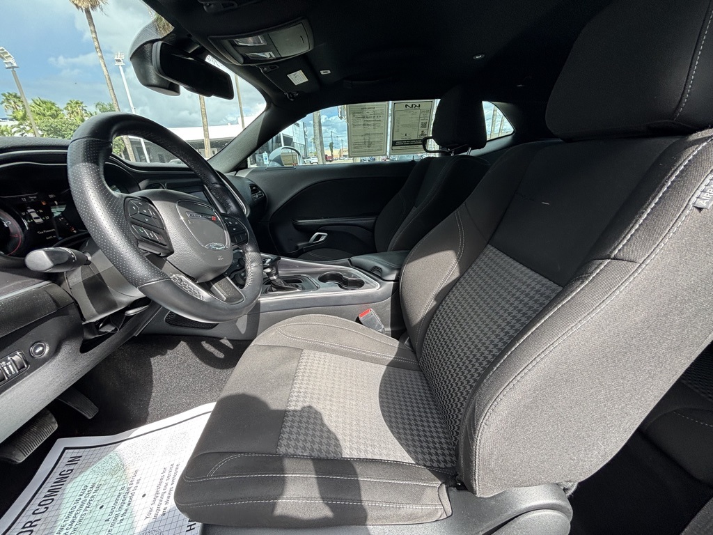 2022 Dodge Challenger SXT photo 14