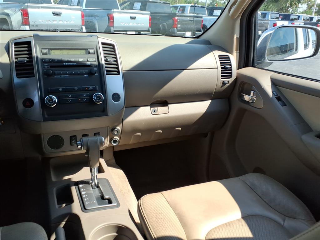 2012 Nissan Frontier SL photo 14