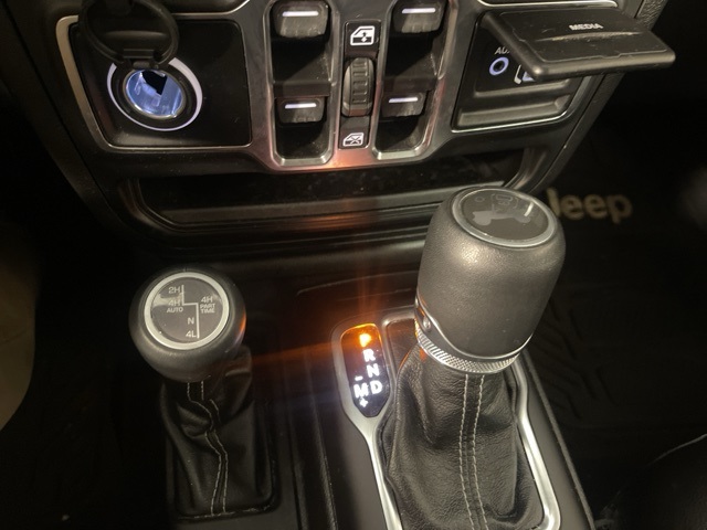 2023 Jeep Wrangler Sahara 4xe photo 24