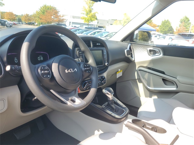 2025 Kia Soul LX S photo 12