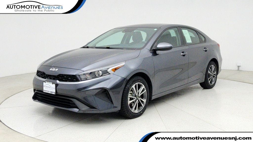 2024 Kia Forte LXS's photo