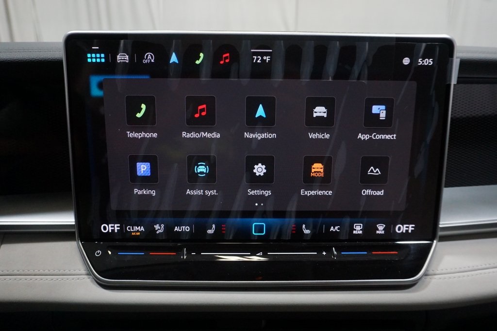 2025 Volkswagen Tiguan SE photo 12
