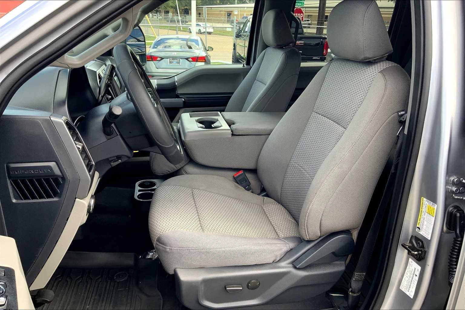 2022 Ford F-250 XLT photo 7