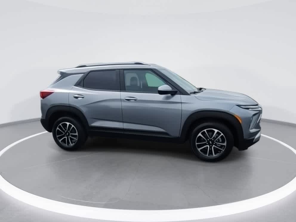 2026 Chevrolet Trailblazer LT photo 9