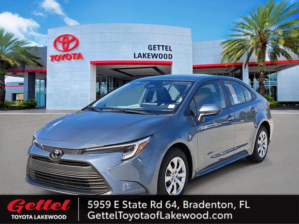 2026 Toyota Corolla LE's photo