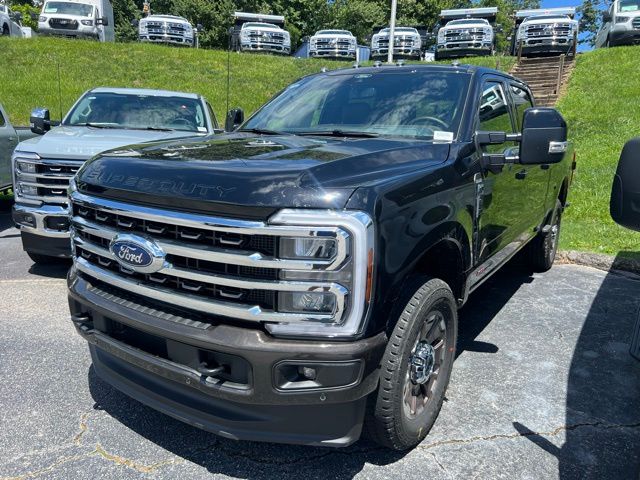 2025 Ford F-350 King Ranch photo 5
