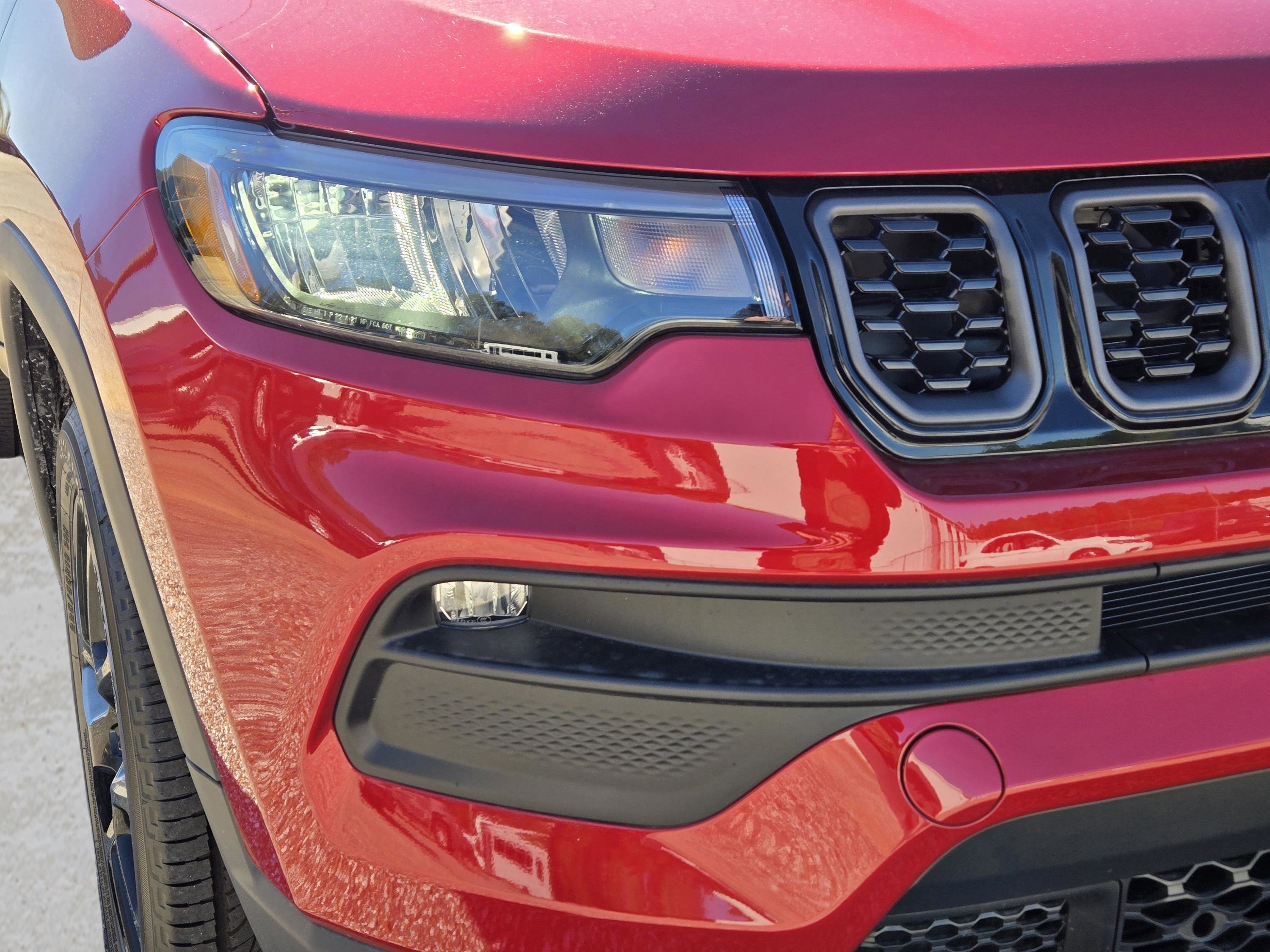 2026 Jeep Compass Latitude photo 3