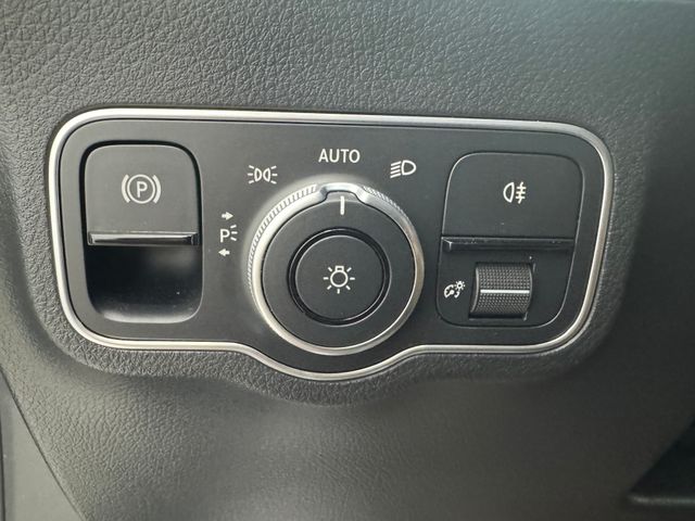 2025 Mercedes Benz GLA 250 photo 32