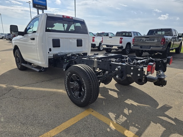 2025 Ram 3500 Tradesman photo 3