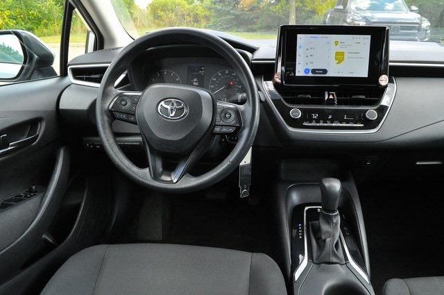 2023 Toyota Corolla LE photo 19