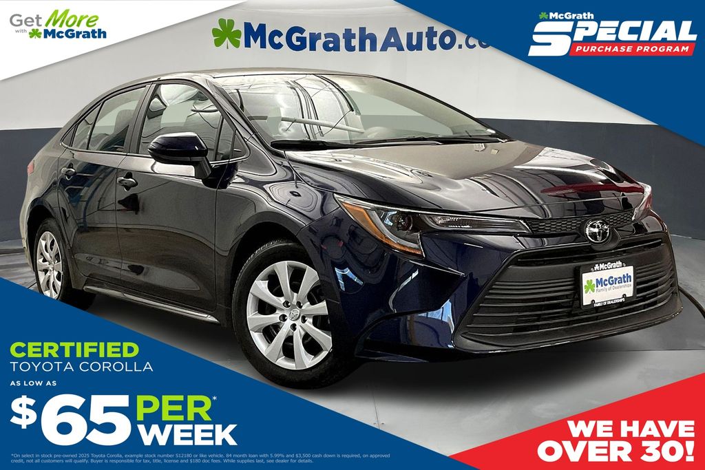 2025 Toyota Corolla LE's photo