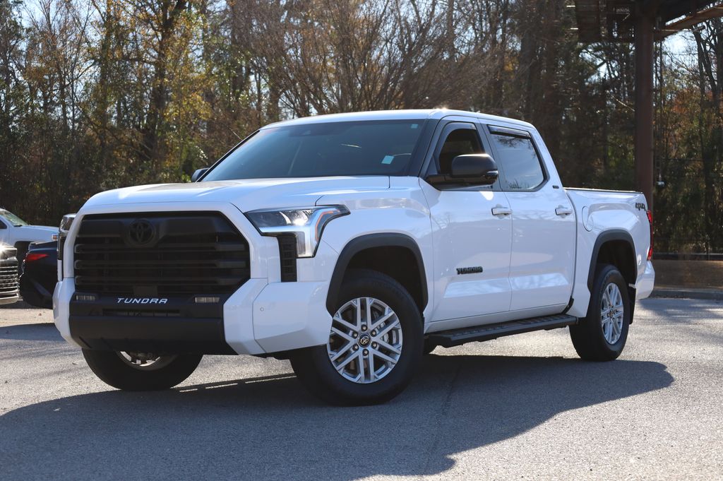 2025 Toyota Tundra SR5's photo