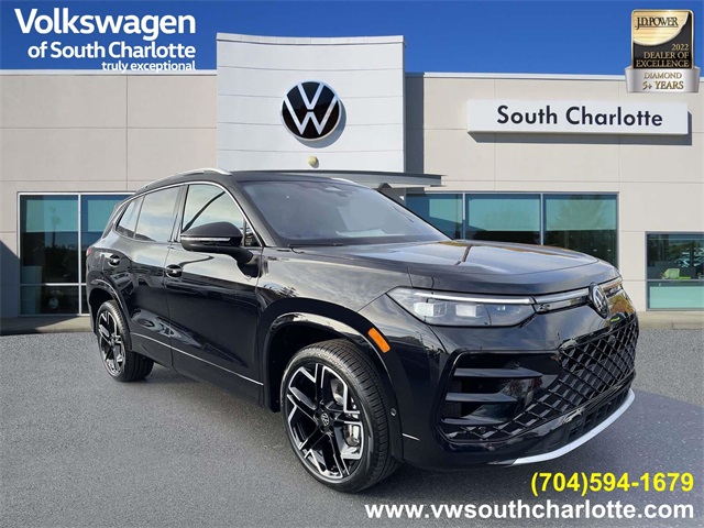 2026 Volkswagen Tiguan SEL R-LINE TURBO's photo