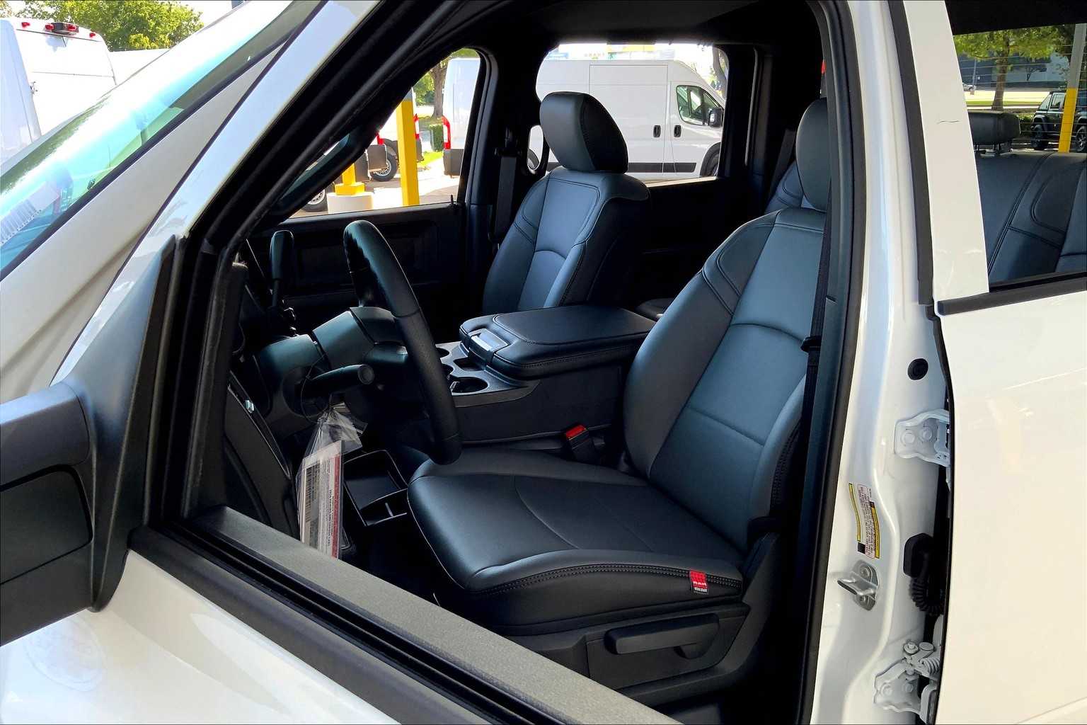 2026 Ram 5500 Tradesman photo 9