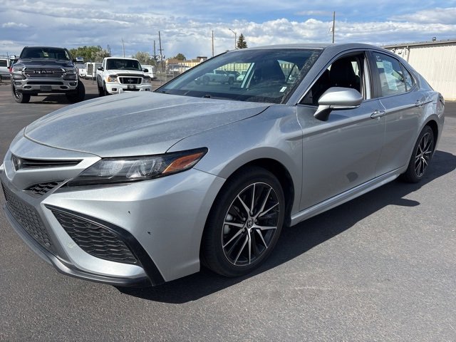 2024 Toyota Camry SE photo 2