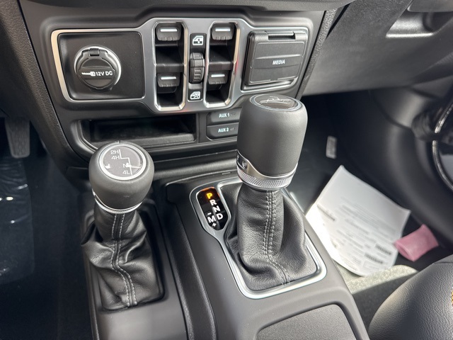 2025 Jeep Gladiator Sport photo 15