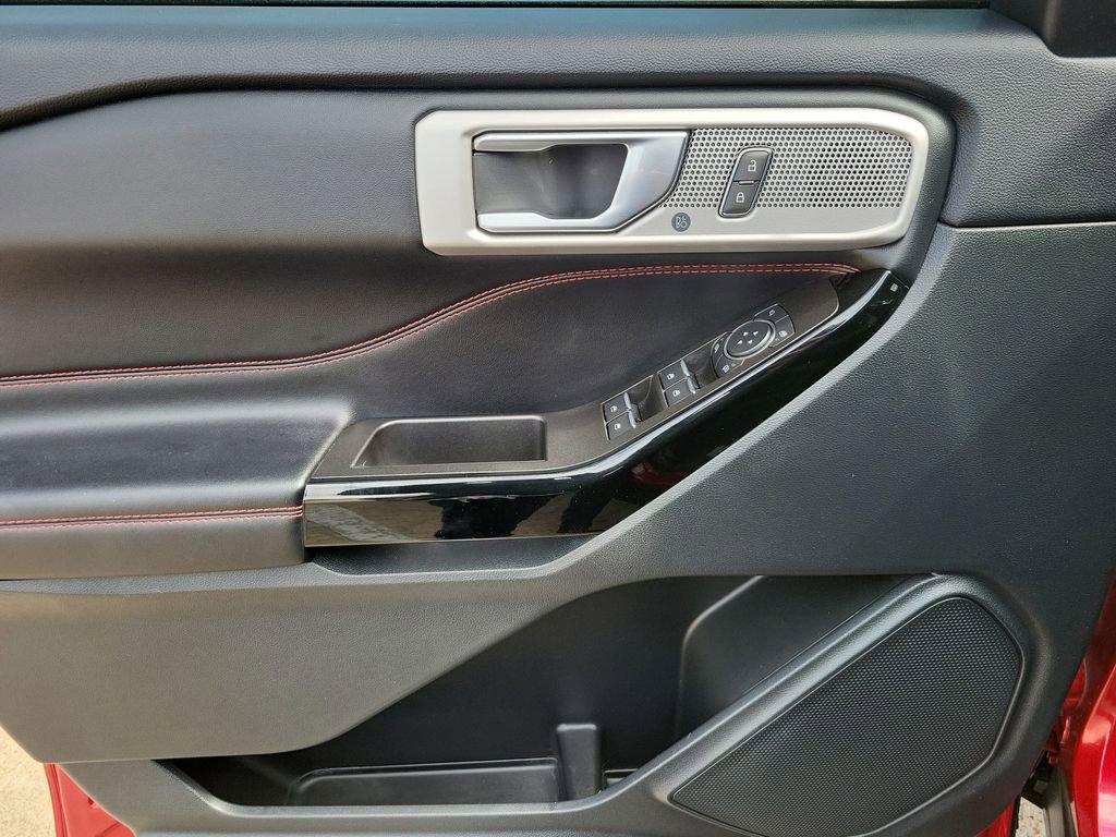 2022 Ford Explorer ST-Line photo 20
