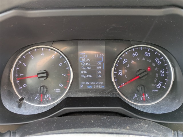 2021 Toyota RAV4 XLE photo 12