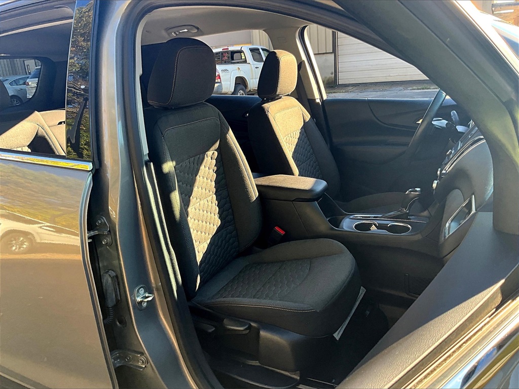 2018 Chevrolet Equinox LT photo 10