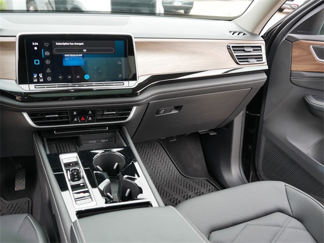 2025 Volkswagen Atlas SE Technology photo 24