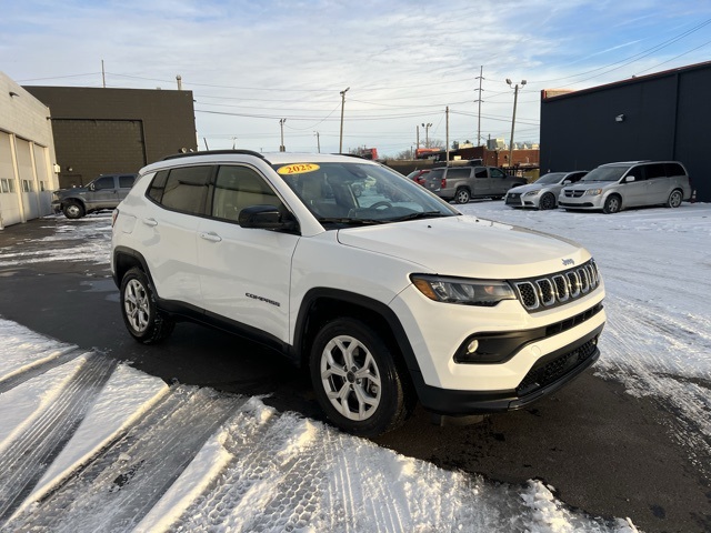 2025 Jeep Compass Latitude's photo
