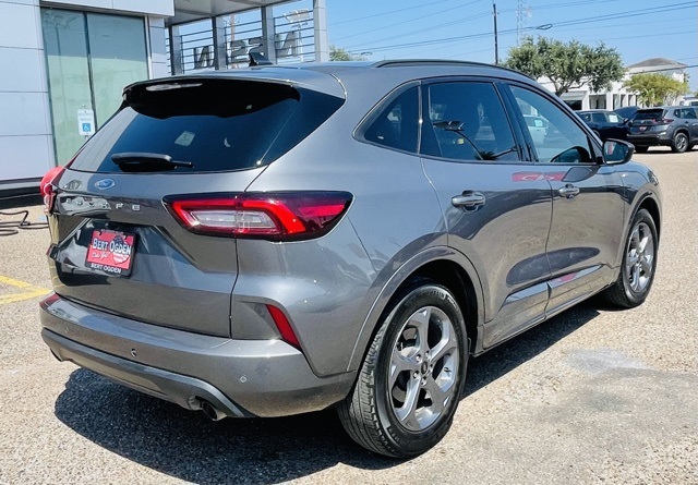 2023 Ford Escape ST-Line photo 6