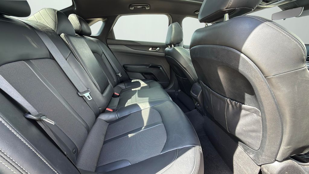 2021 Kia K5 GT-Line photo 15