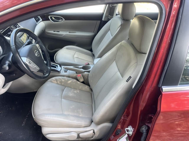 2015 Nissan Sentra SL photo 10