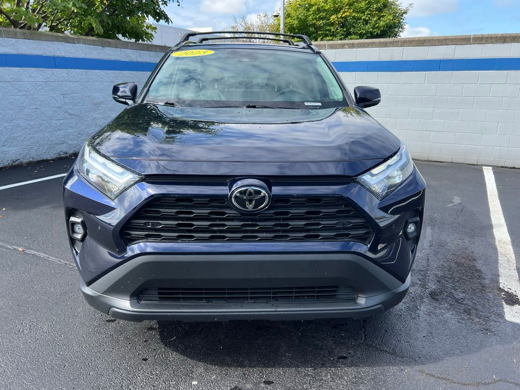 2023 Toyota RAV4 XLE Premium photo 8