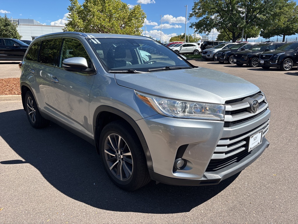 2019 Toyota Highlander XLE photo 6