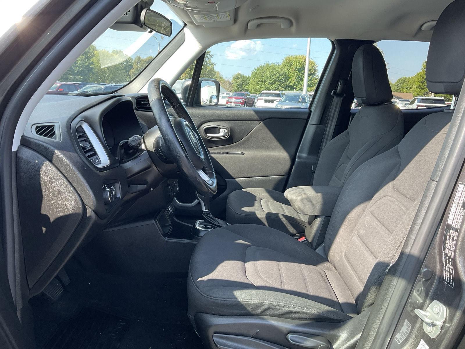 2020 Jeep Renegade Latitude photo 8