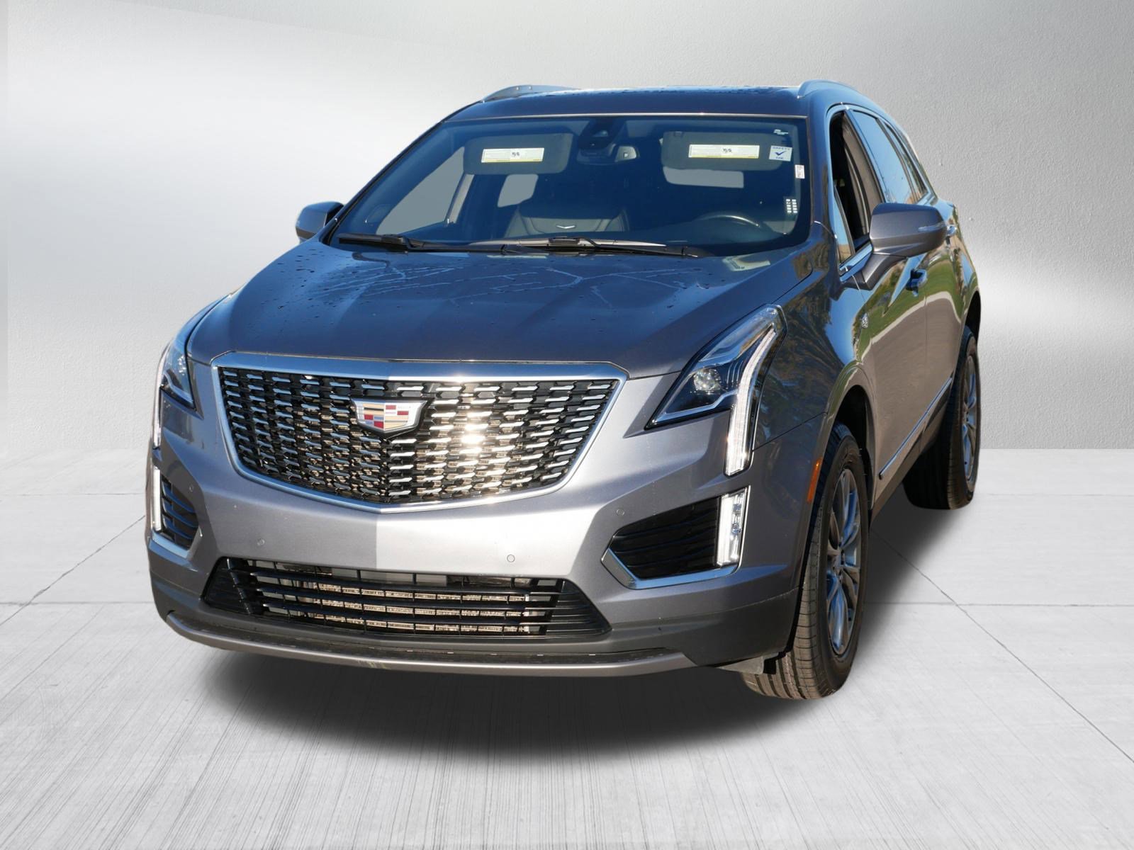 2021 Cadillac XT5 Premium Luxury photo 2