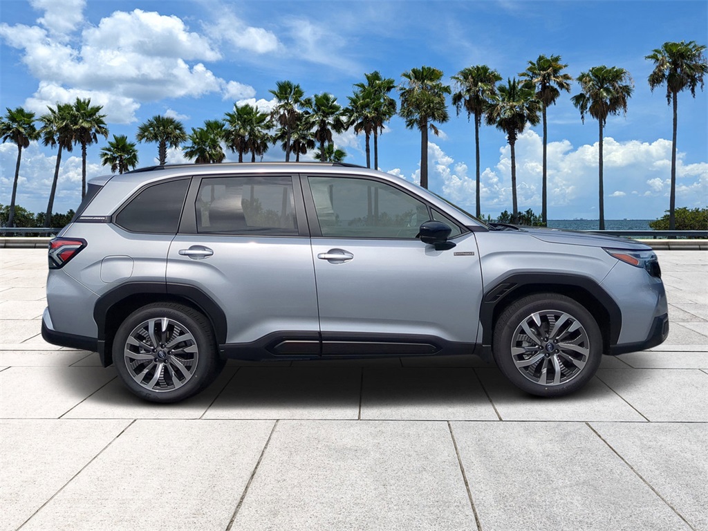 2025 Subaru Forester Touring photo 2
