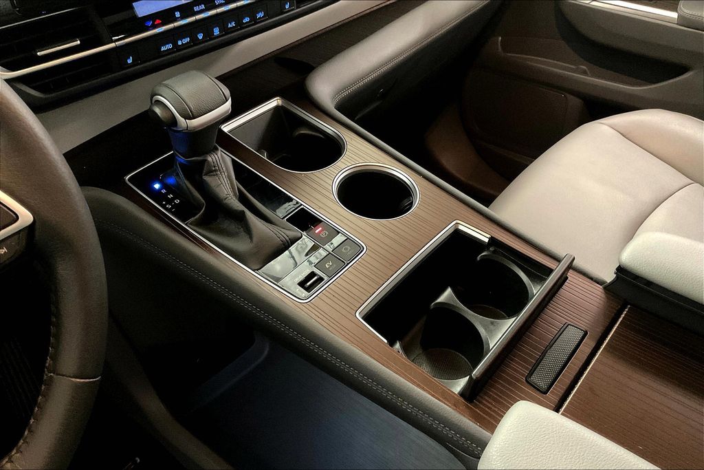 2022 Toyota Sienna XLE photo 13