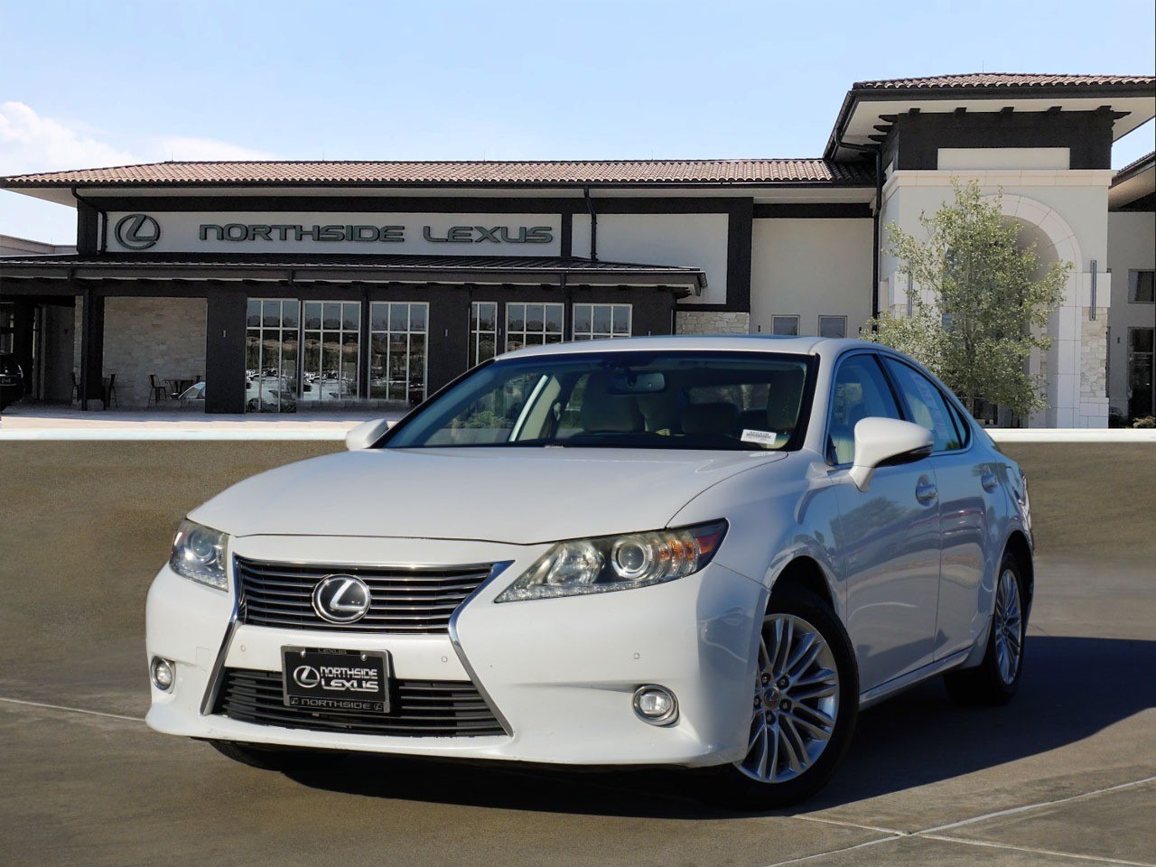 2014 Lexus ES 350's photo