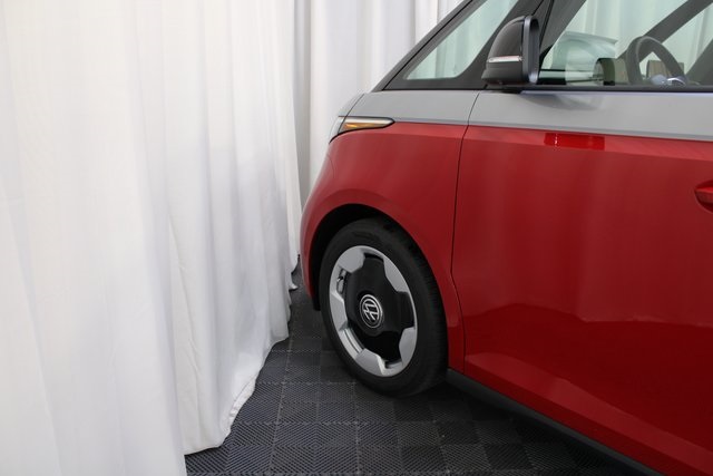 2025 Volkswagen ID. Buzz Pro Plus photo 2