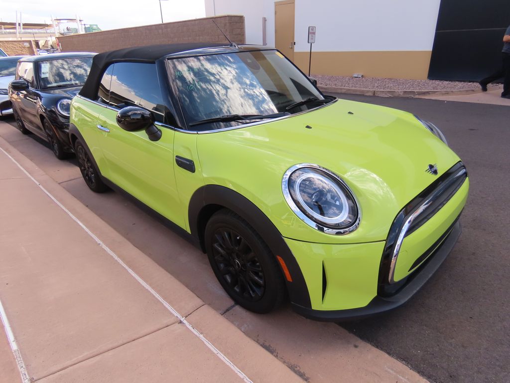2024 Mini Cooper Signature photo 2