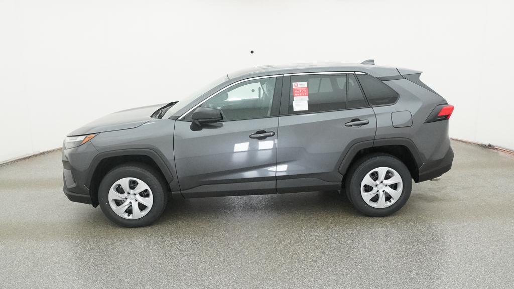 2025 Toyota RAV4 LE photo 5