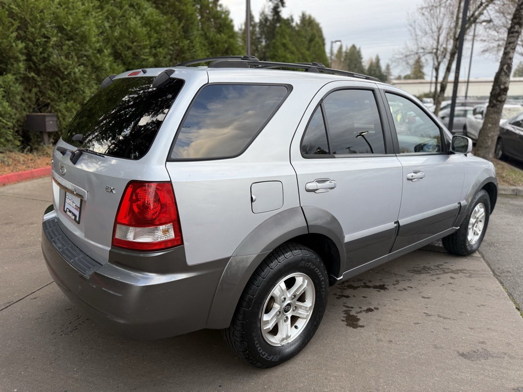 2005 Kia Sorento LX photo 4