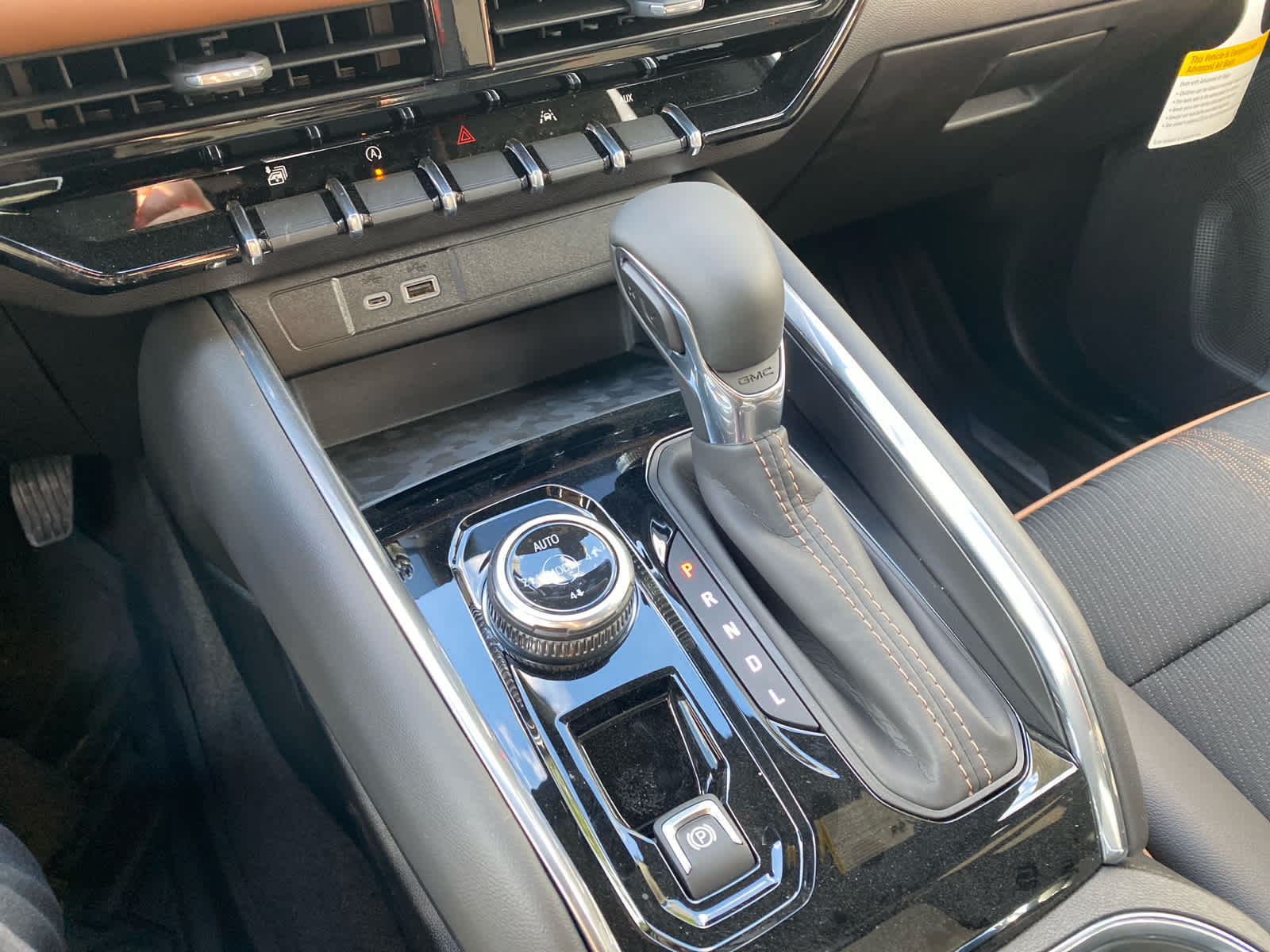 2026 Gmc Canyon AT4 photo 21