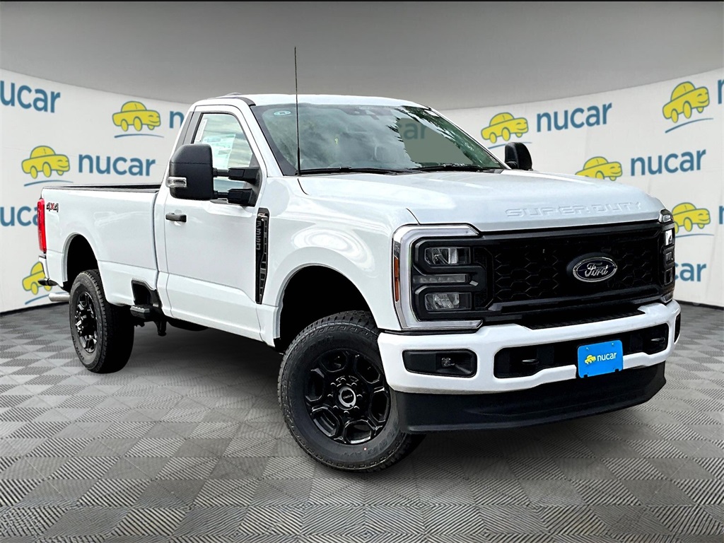 2026 Ford F-350 Super Duty XL's photo