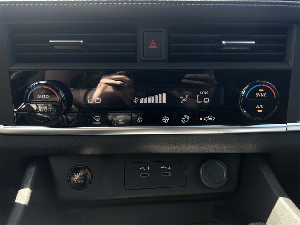 2026 Nissan Rogue SV photo 16