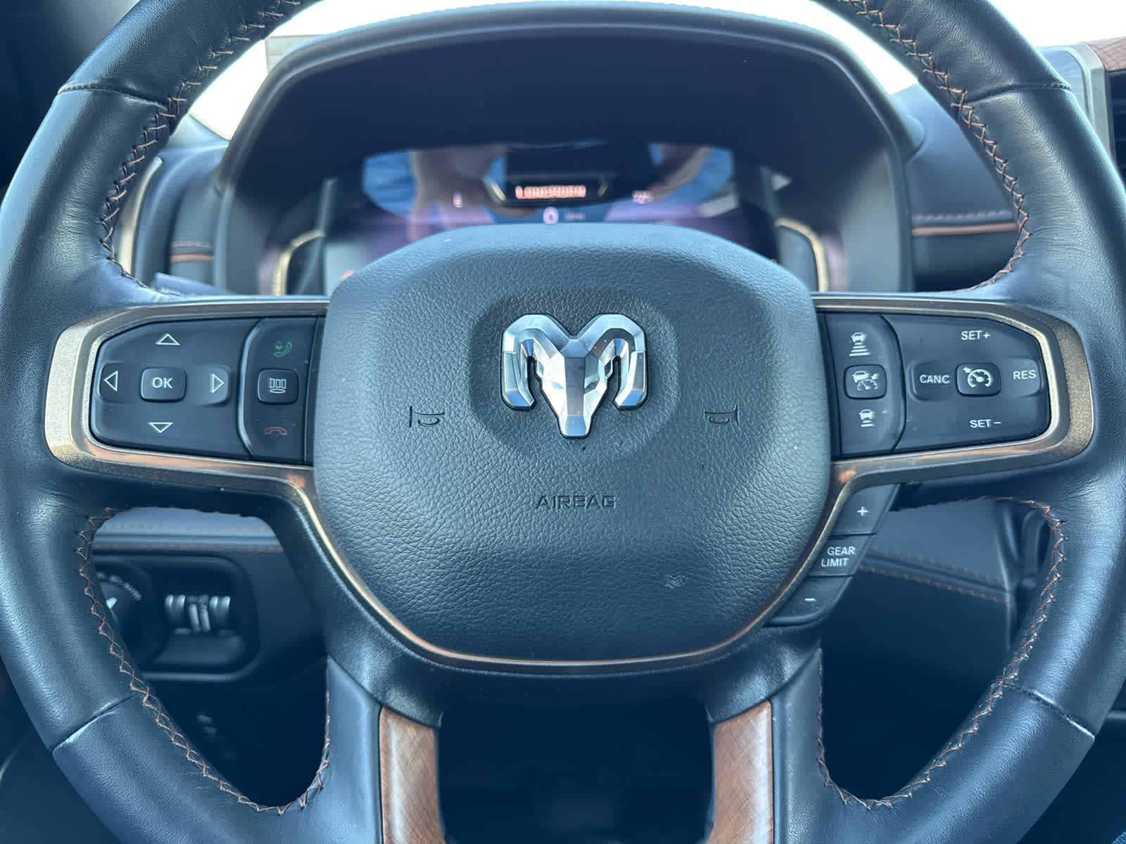 2023 Ram 1500 Longhorn photo 29