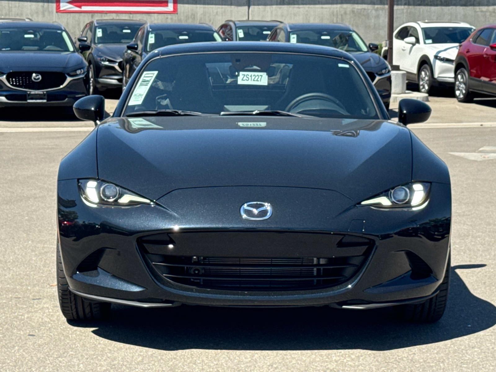 2025 Mazda MX-5 Miata Miata RF Grand Touring photo 2