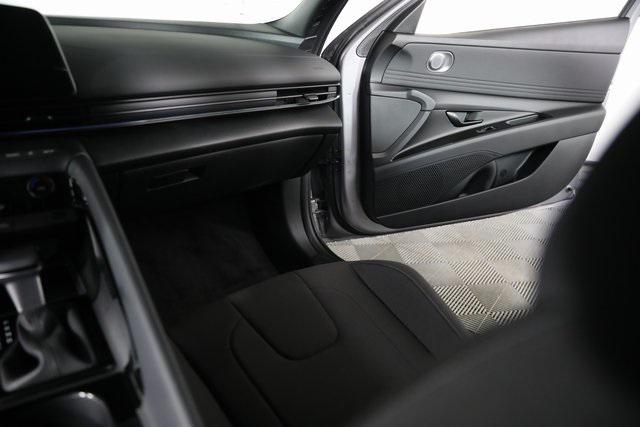 2025 Hyundai Elantra Hybrid SEL Sport photo 20