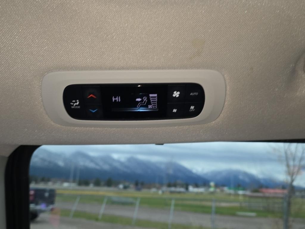 2022 Chrysler Pacifica Touring L photo 20