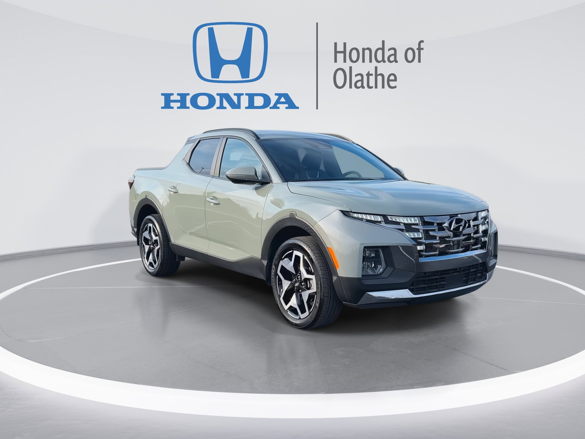 Used 2023 Hyundai Santa Cruz Limited with VIN 5NTJEDAFXPH073004 for sale in Kansas City